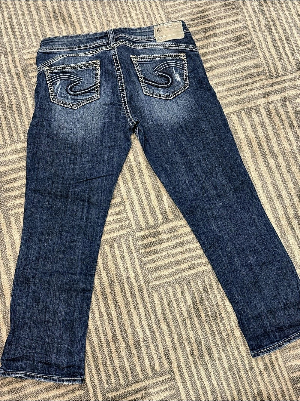 Silver Jeans Co. Suki Mid Rise Slim Bootcut Jeans. Blue Waist 27